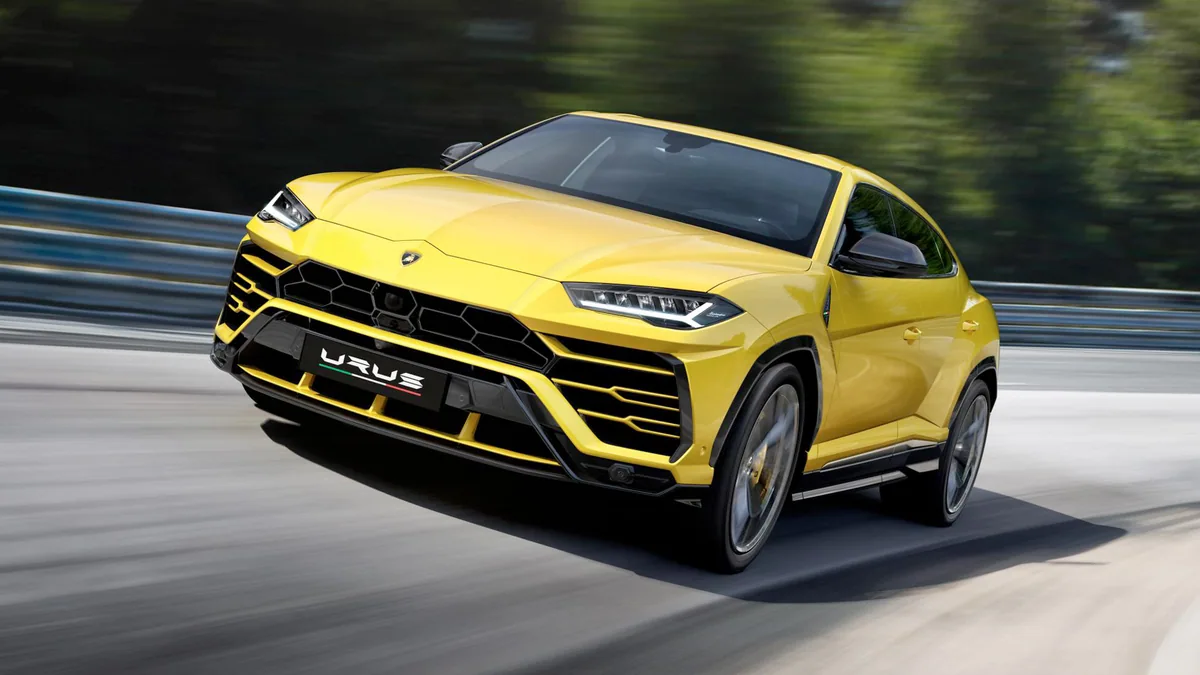Lamborghini Urus slide