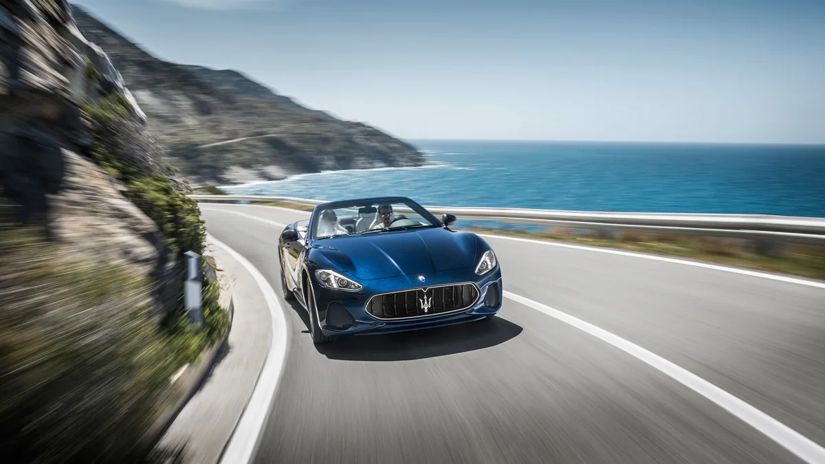 Maserati grancabrio slide