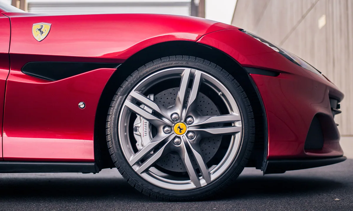Noleggio ferrari portofino milano 1