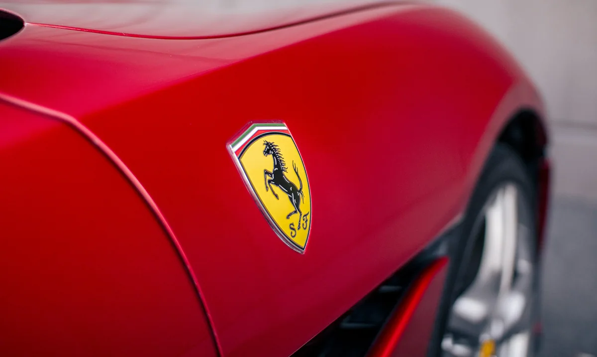Noleggio ferrari portofino milano 2