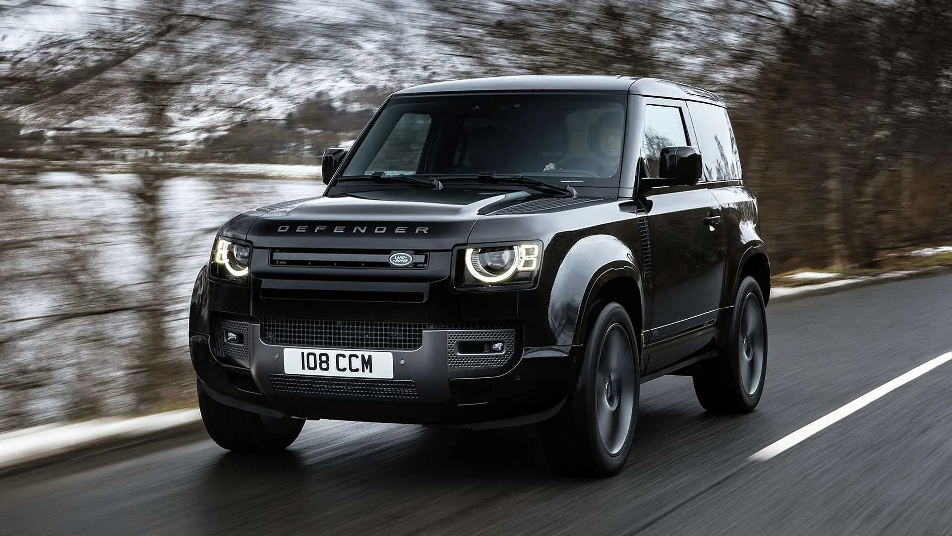 Noleggio range rover defender milano