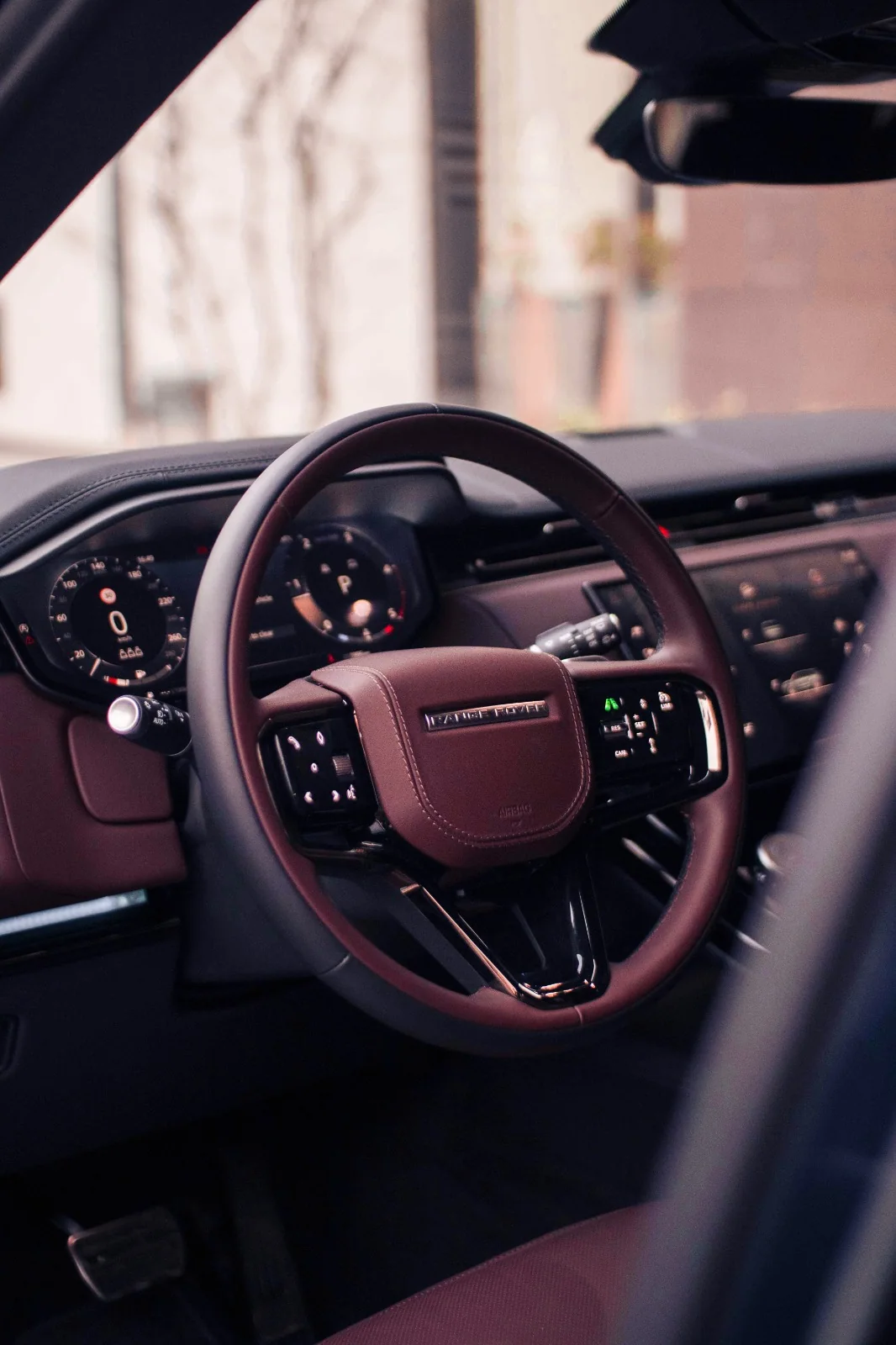 Noleggio range rover sport hse milano 3